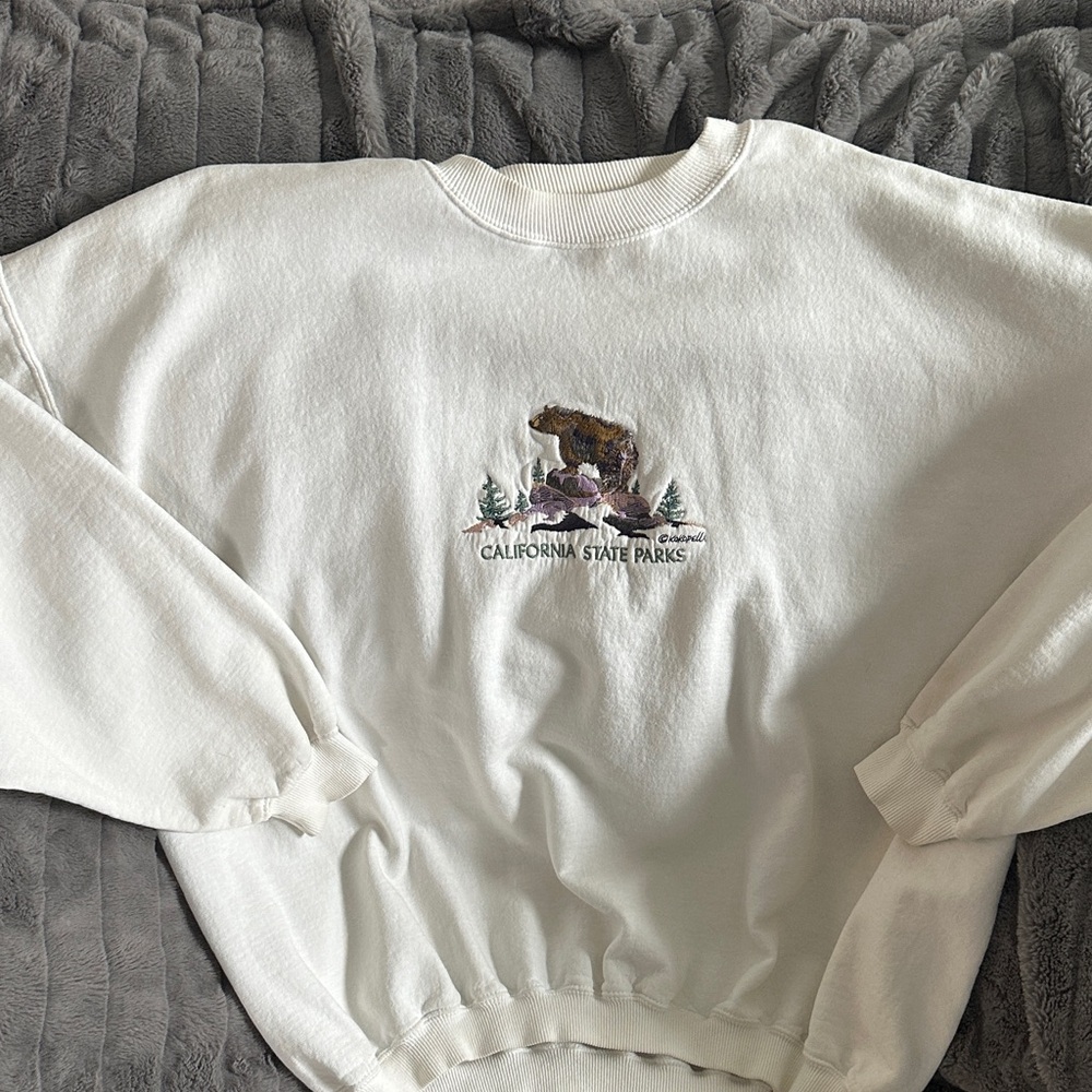 Vintage Gildan California State Parks Sweatshirt with embroidered Bear Graphic